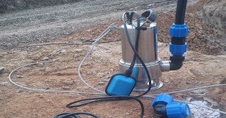 Установка дренажного насоса в Нижнекамске - услуги от СантехДомНжм, расценки от 3142 рублей