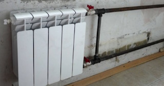Установка биметаллических радиаторов отопления в квартире в Нижнекамске - от 2095 руб.